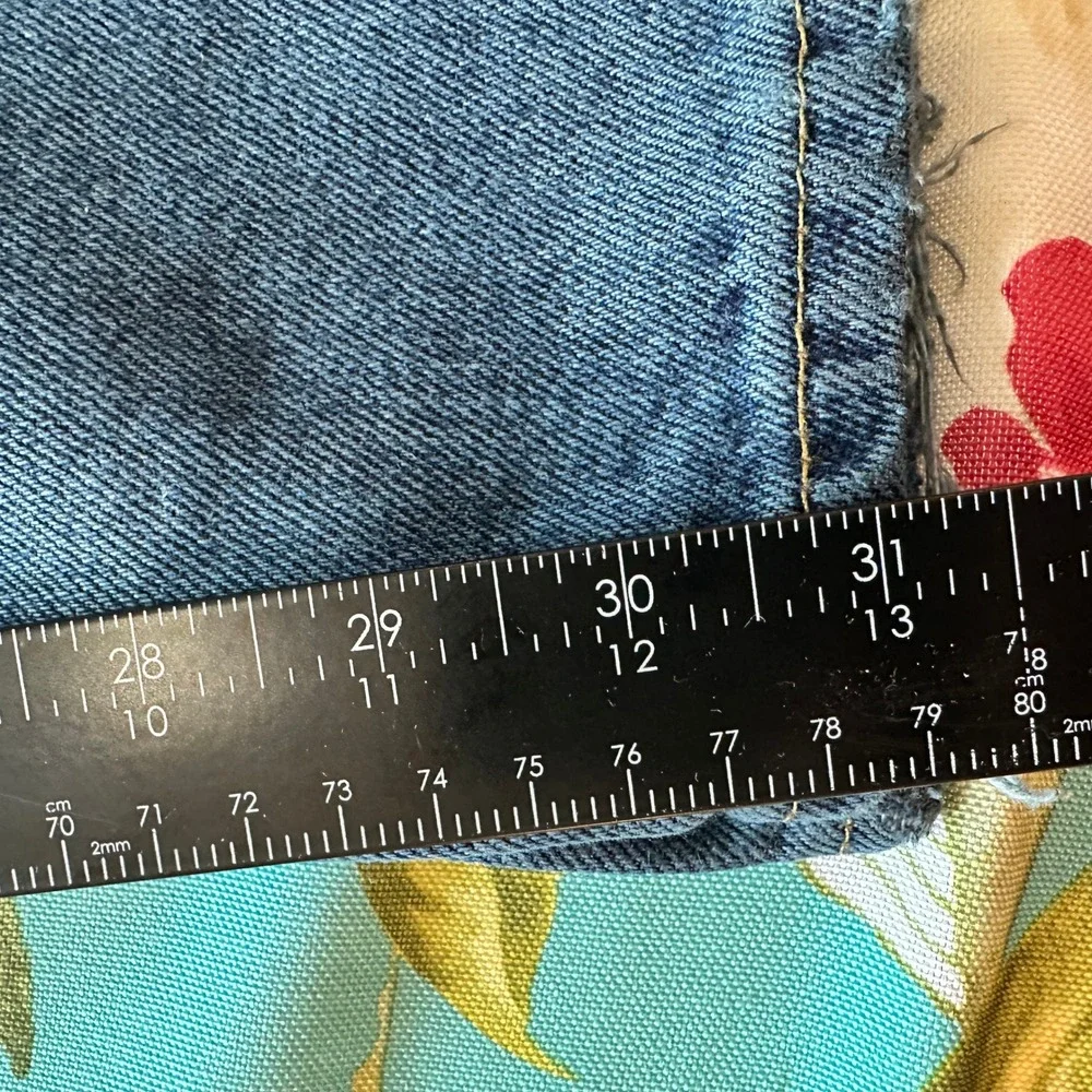 VTG Levi's 550 Relaxed Fit Jeans Mens 32x34 Blue Medium Wash Denim Made in USA